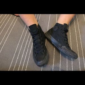 Black converse high top